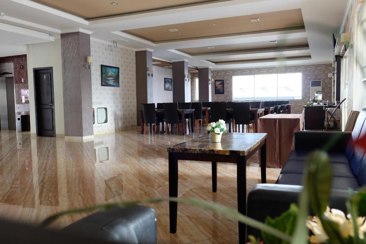 Pacific Hotel アンボン エクステリア 写真